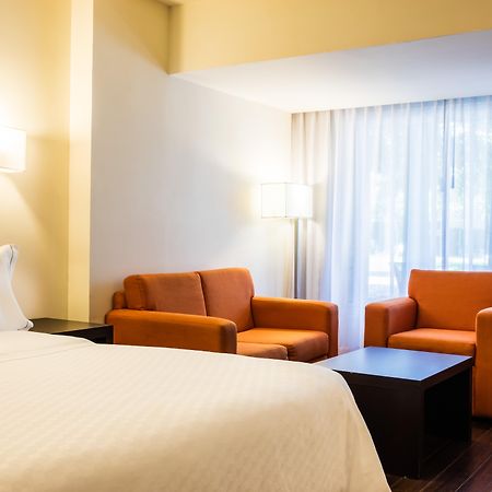 Fiesta Inn San Luis Potosi Glorieta Juarez Exteriör bild