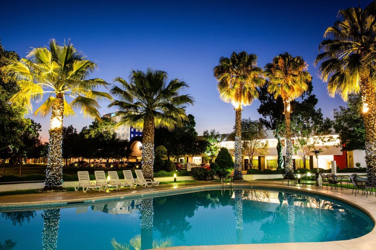 Fiesta Inn San Luis Potosi Glorieta Juarez Exteriör bild