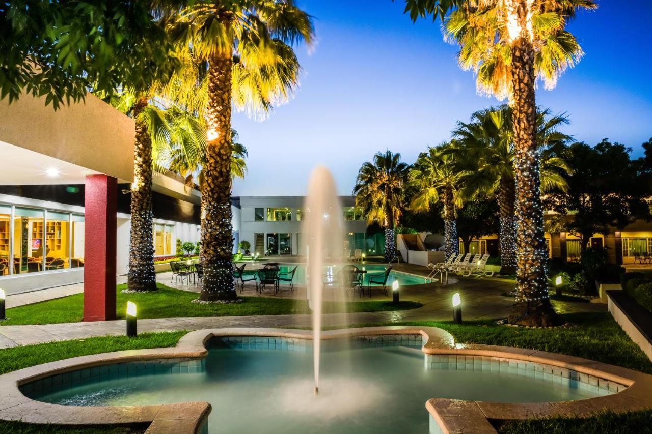 Fiesta Inn San Luis Potosi Glorieta Juarez Exteriör bild