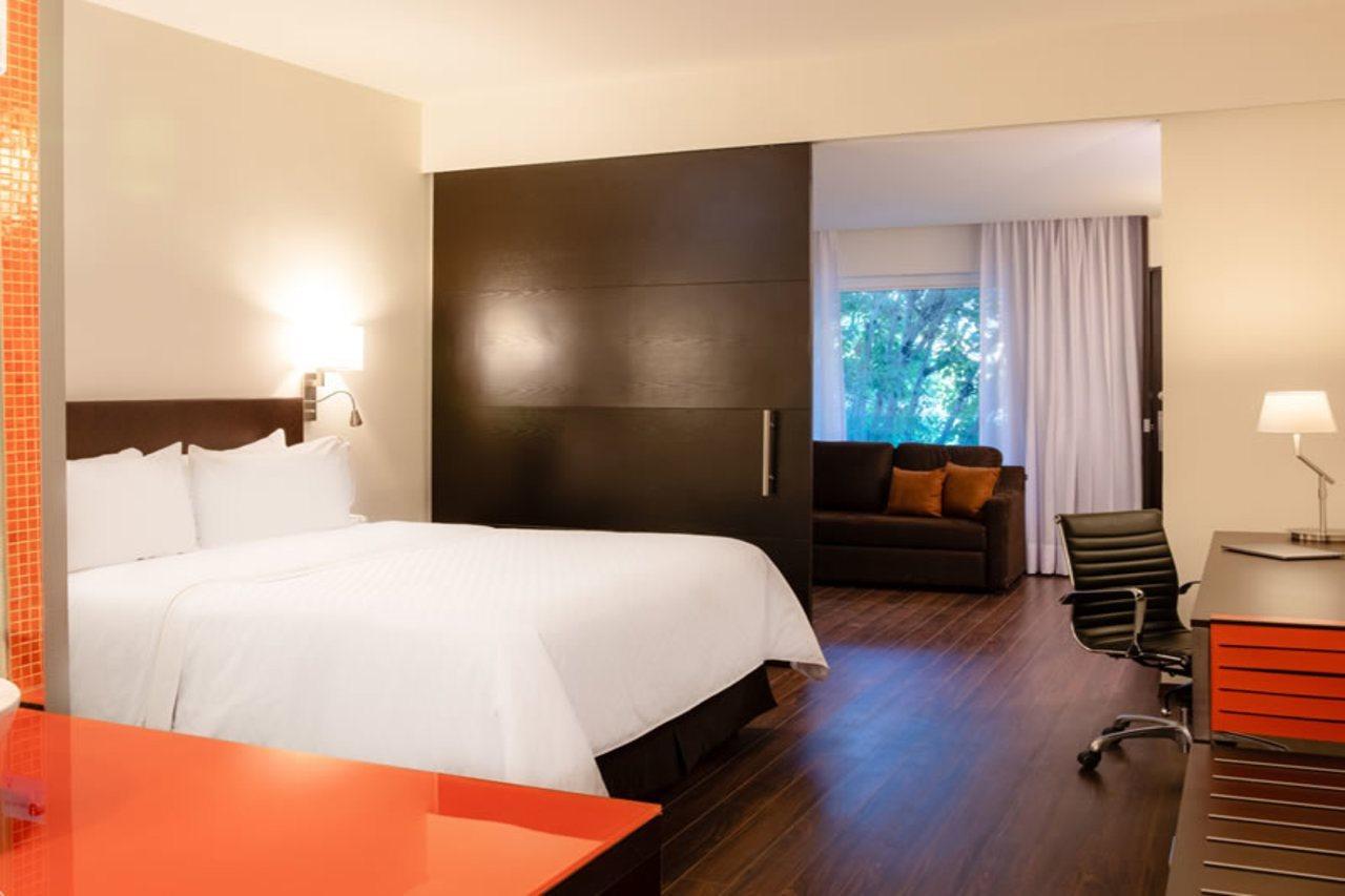 Fiesta Inn San Luis Potosi Glorieta Juarez Exteriör bild
