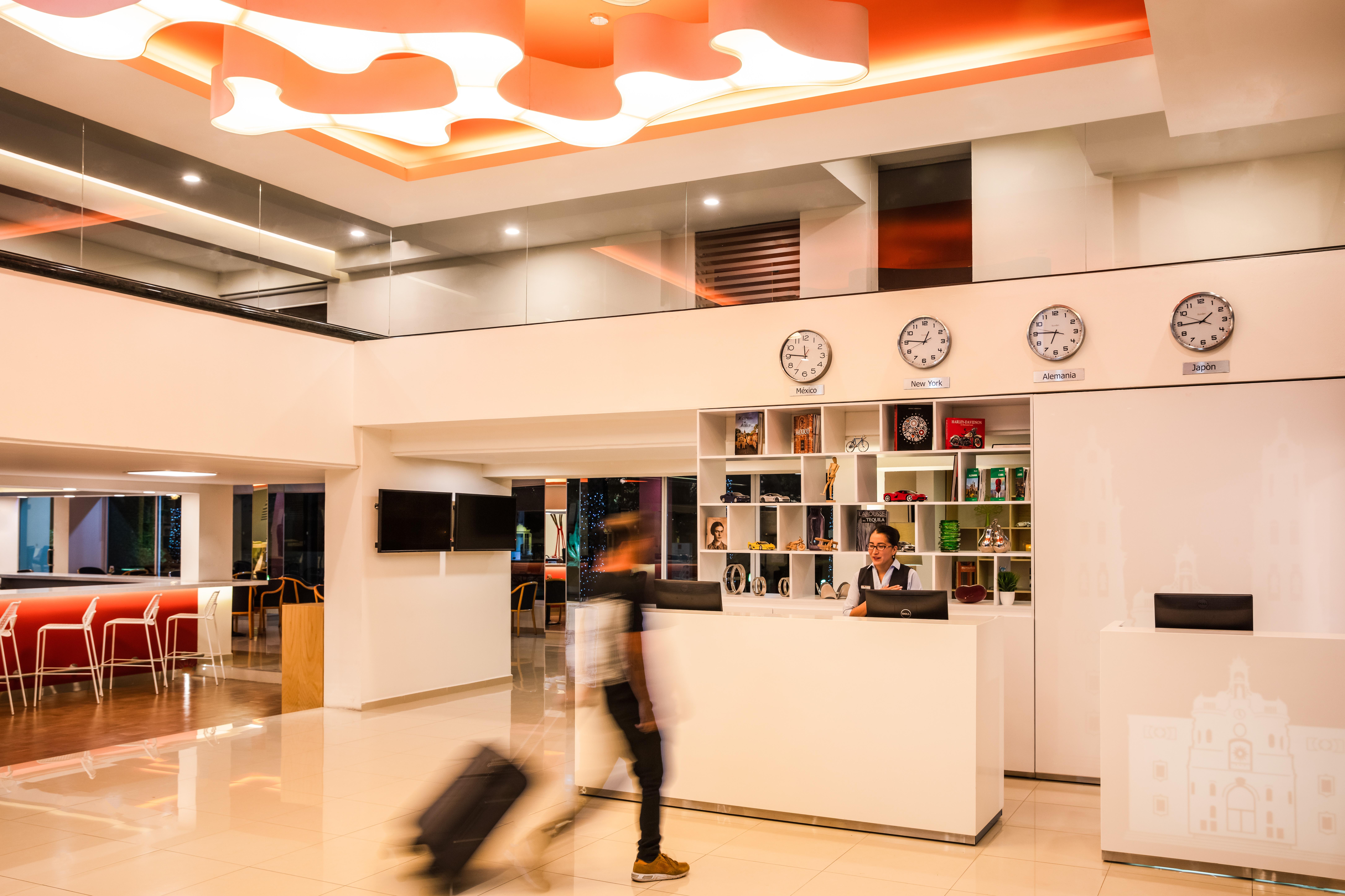 Fiesta Inn San Luis Potosi Glorieta Juarez Exteriör bild