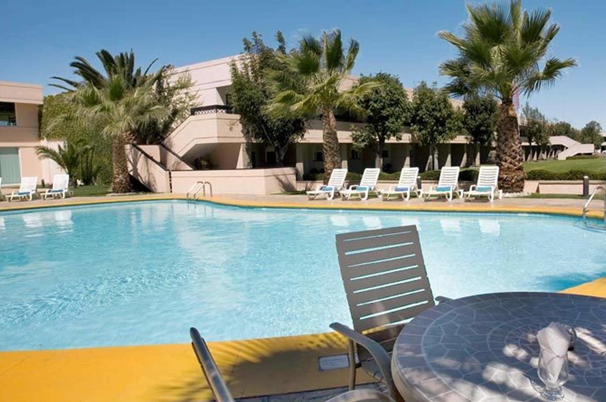 Fiesta Inn San Luis Potosi Glorieta Juarez Exteriör bild